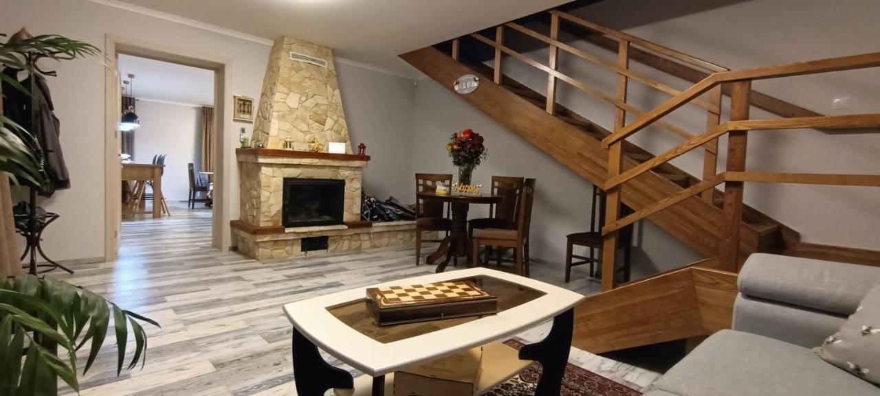 Conacul Mierii Villa Straseni Exterior foto